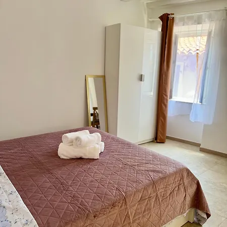 Zdenac Centre Apartment *