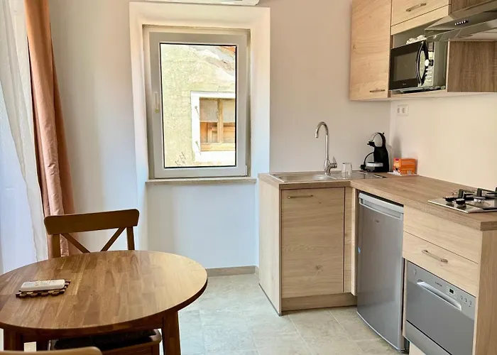 Zdenac Centre Ρόβινι